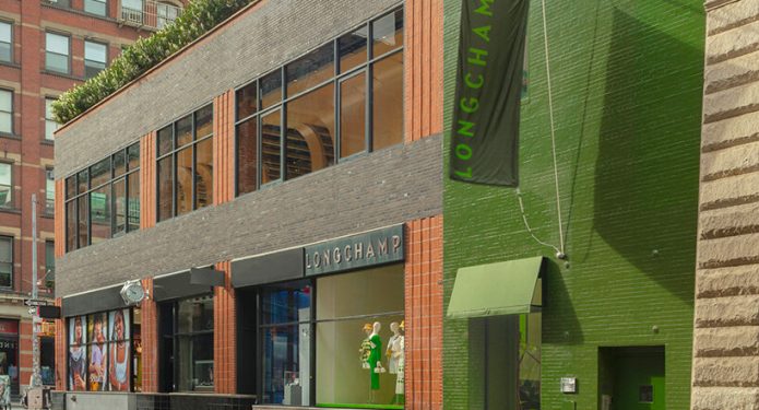 Cửa hàng Longchamp New York: Những dải màu xanh lá sôi nổi